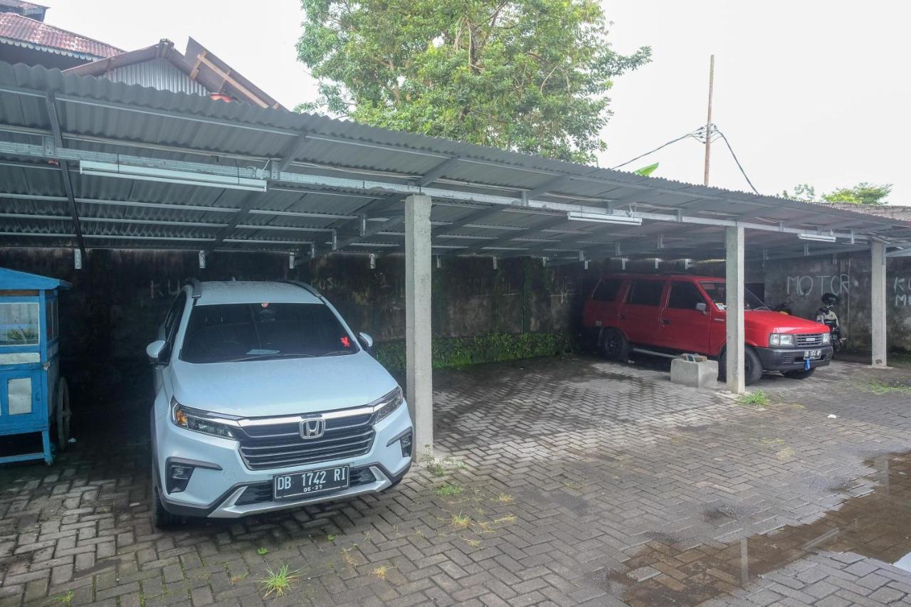 Hotel RedDoorz near Politeknik Manado Zewnętrze zdjęcie